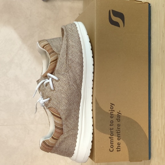 comfortable taupe color shoe size 7.5 - Picture 1 of 4